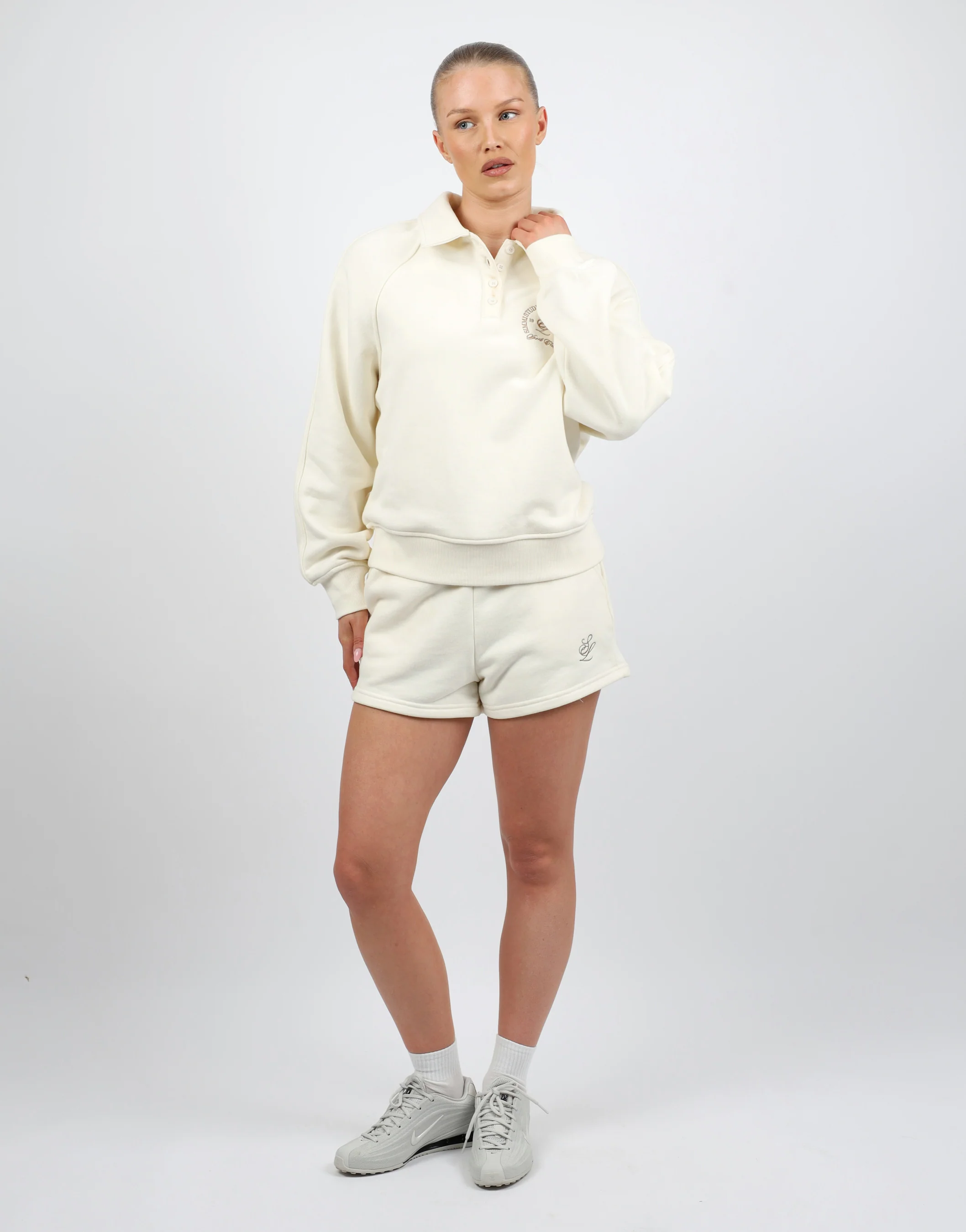 Riva Simmi Studios Embroidered Logo Shorts In Cream - Image 2